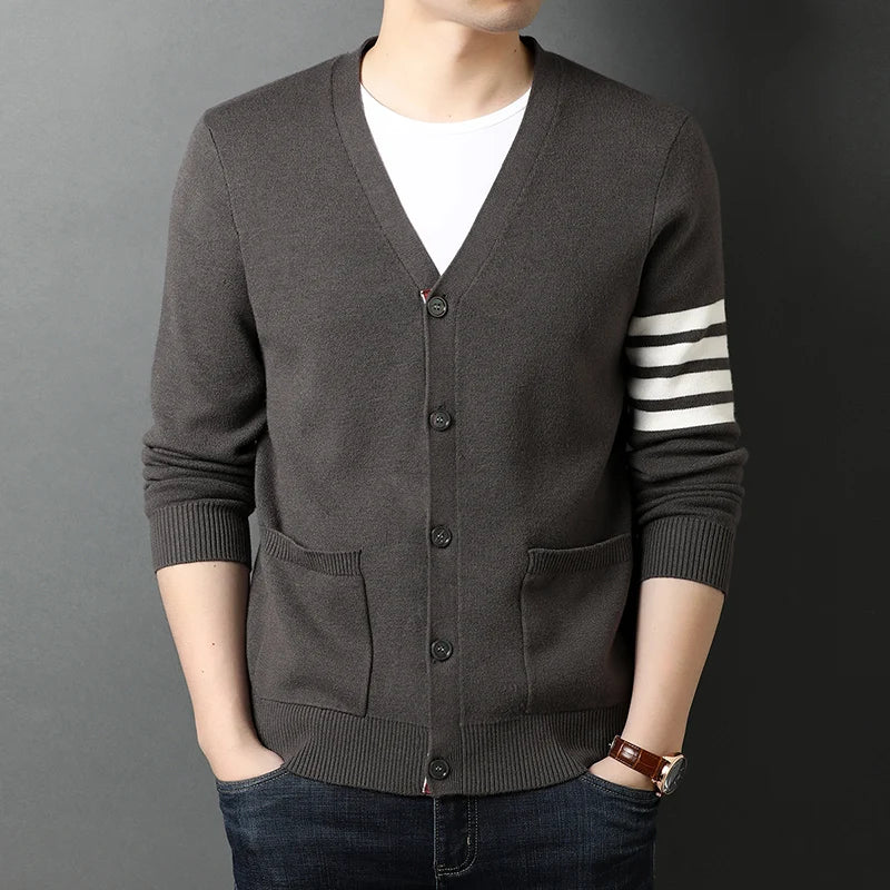 Fashion Knitted Placed Stripe Men Cardigan Sweater